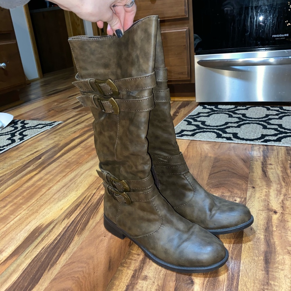 Banana Blues: Brown Riding Boots
